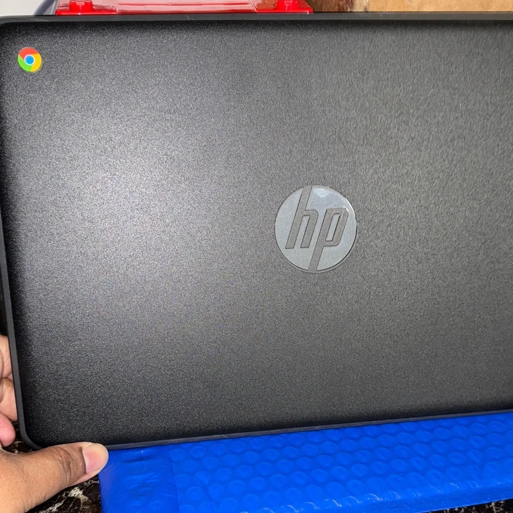 HP Laptop - Elegant Gray Finish with charger